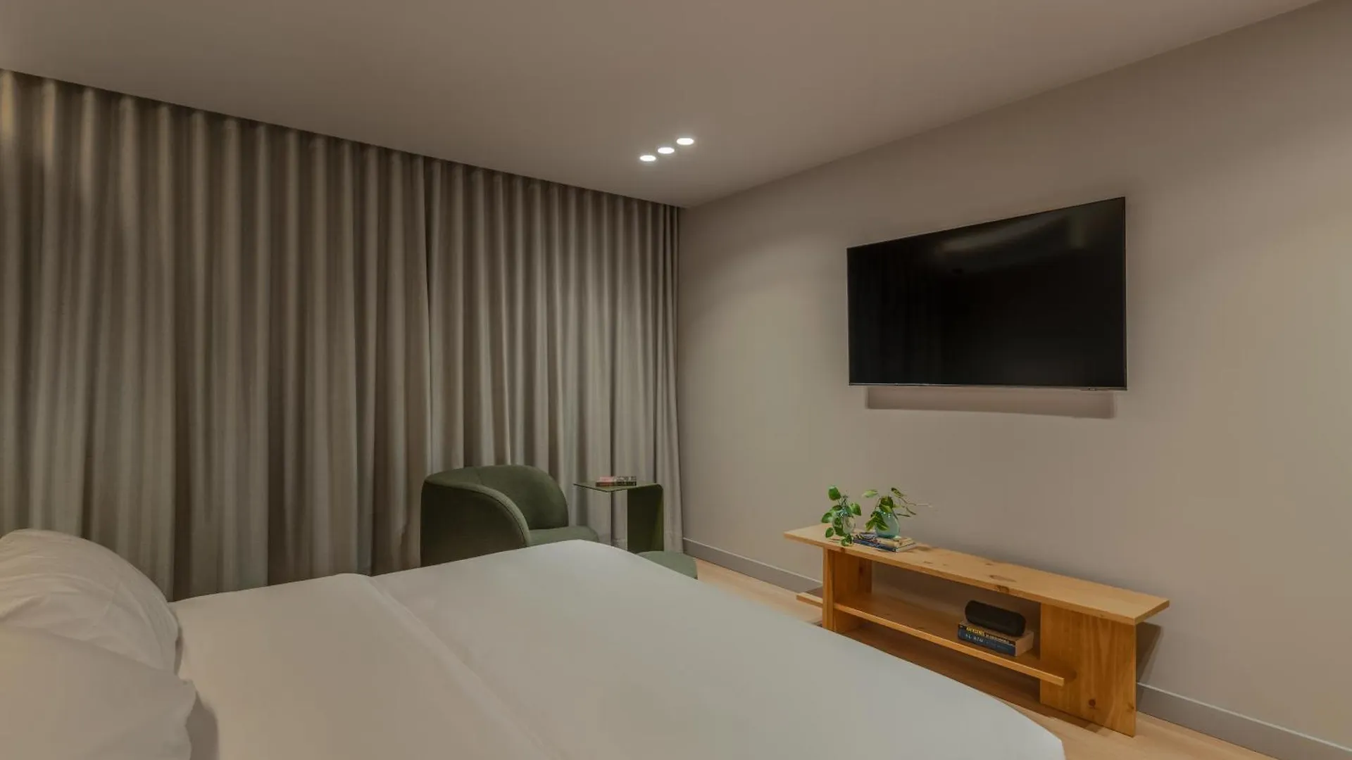 ***** Hotel Wake Biohotel Medellin Colombia